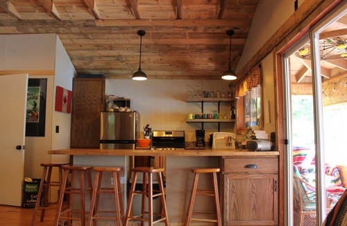 Saint Croix Cottage | Beautiful Lakefront Cottage, St Andrews NB