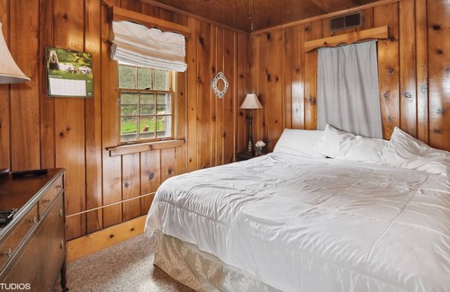 Antioch Apartment | Beautiful Lakefront Cottage with boat slip on the Chain of Lakes!