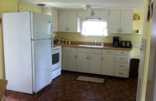 Bemus Point House | Beautiful Lakefront Cottages on Lake Chautauqua, Maple Springs, NY