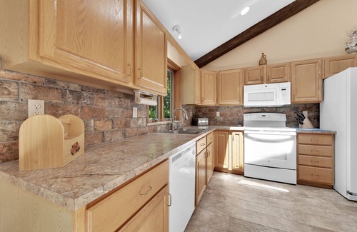 Lakeville House | Beautiful Lakefront House with Private Dock & Hot Tub, Secluded, Air Hockey