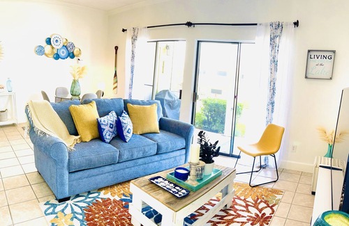 April Sound Apartment | Beautiful LakeFront Home with pool /6guest