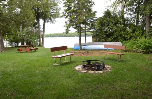 Baileys Harbor Cottage | Beautiful Lakeside Cabin - Great Location & Amenities (Canoe, Kayak, Boat, etc)