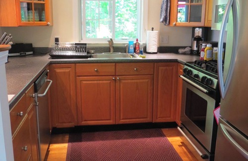 Oakland House | Beautiful lakeside 4 bedroom retreat with private dock and walkout basement