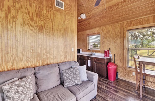 Frisco Cabin | Beautiful Lakeside Tiny House Cabin