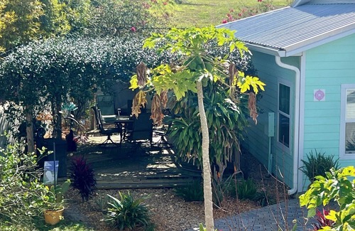 Clermont Cottage | Beautiful Lakeview 1 bedroom/1 bath unit