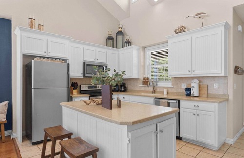 Hollister House | Beautiful LAKEVIEW! BRAND NEW KID CAVE w/Slide!