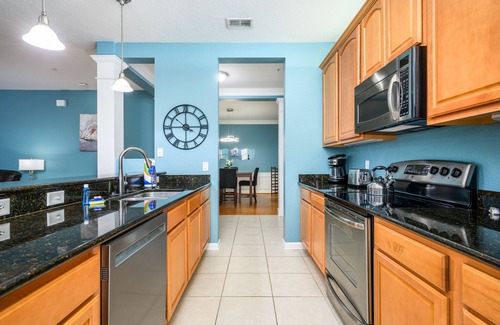 Florida Central Atlantic Coast Condo | Beautiful Lakeview Condo, Next to Pool, Vista Cay - 1027