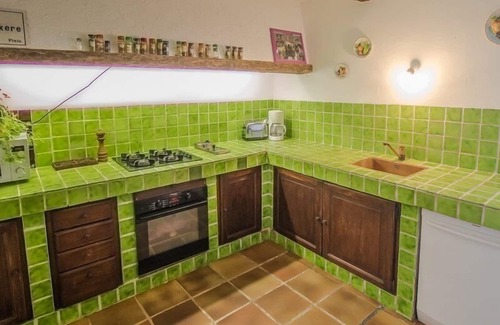 Noves House | Beautiful land house in Noves near Avignon, private pool, pets allowed (1).