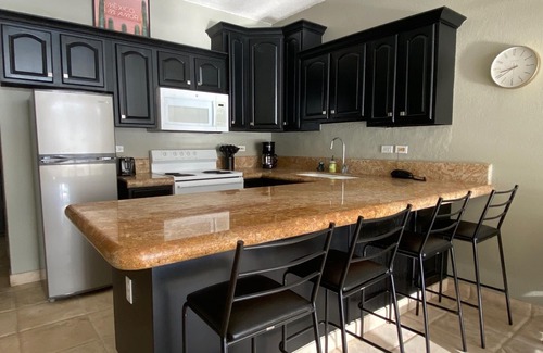 San Jose del Cabo Condo | Beautiful Las Olas beachfront condo. A surf lover's dream!