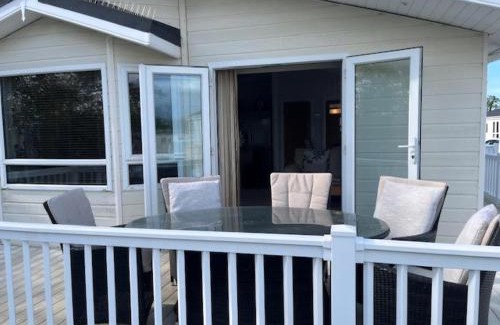 Hunstanton Cabin | Beautiful Lodge At Manor Park In Norfolk Ref 23006Bu