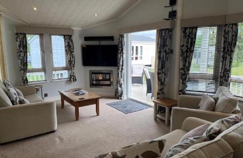 Hunstanton Cabin | Beautiful Lodge At Manor Park In Norfolk Ref 23006Bu
