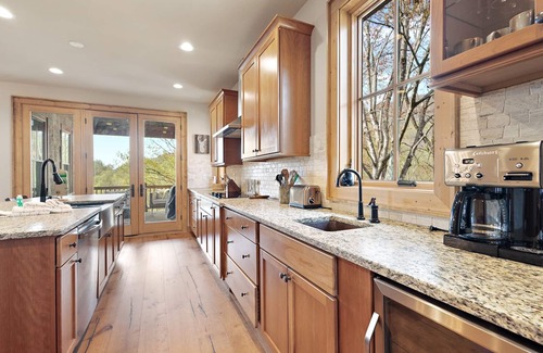 Banner Elk Cabin | Beautiful Lodge in The Lodge at Eagles Nest