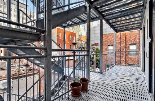 Shaughnessy Village House | Beautiful Lofts in Downtown Montreal