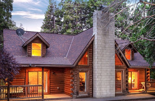 Alta Sierra Cabin | Beautiful log cabin! Hike, Bike, ski, relax!
