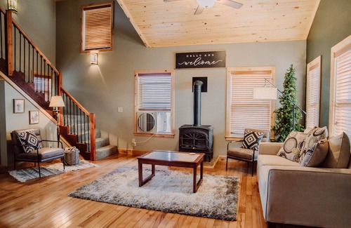 Montrose Cabin | Beautiful log cabin 7 miles from Black Canyon National Park