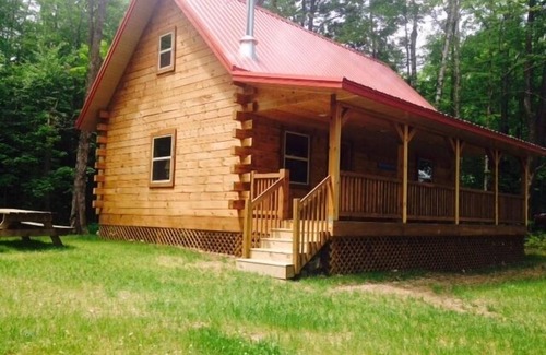 Hayward Cabin | Beautiful Log Cabin Situated On Quiet Smith Lake 3 Miles North Of Hayward, Wi.