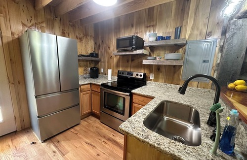 Mount Airy Cabin | Beautiful Log Cabin in Rural Mount Airy