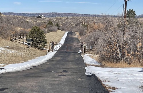 Castle Rock House | Beautiful Log Home in gated community on 100 acres