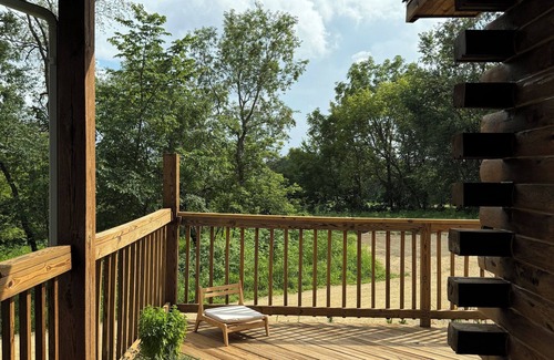 Hanover House | Beautiful Log House 4 Bed, 2 Baths, 15 acre land, close to Madison, sleeps 13