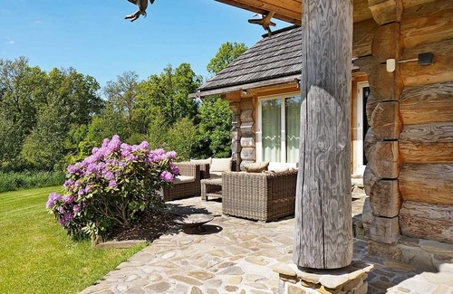 Vaxtorp Cabin | Beautiful log house. sauna and annex. big garden. close to nature. Pet friendly.