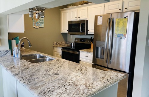 Long Beach Condo | Beautiful Long Beach Condo with Ocean View!