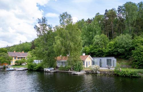 Hasthagen Cabin | Beautiful luxury family home surrounded by nature and water and only 15 minutes from city center