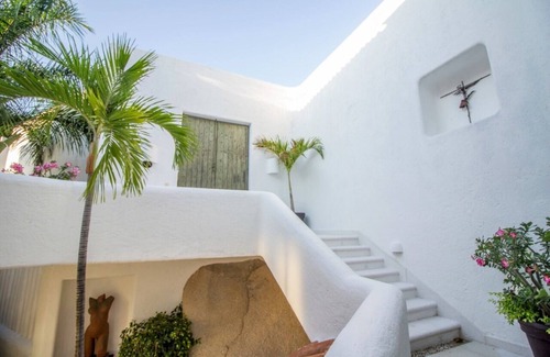 Playa Guitarron House | Beautiful Mediterranean-style house with spectacular views of the bay