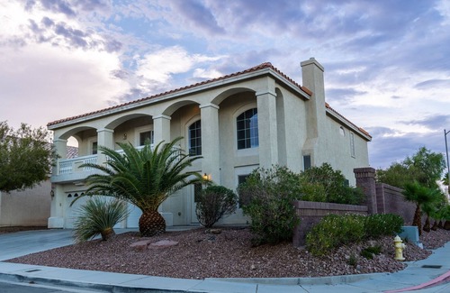 Enterprise Villa | Beautiful Mansion Villa Paradise w Hot Tub