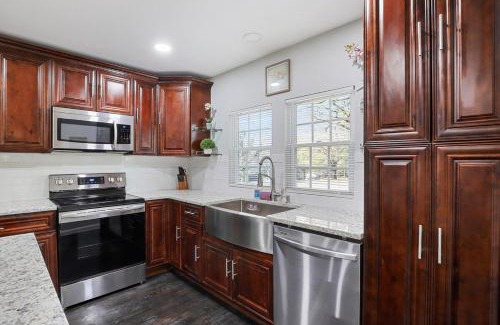 Marietta House | Beautiful Marietta GA 3 Bedroom 2 and a half Bath
