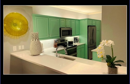Key West Condo | Beautiful Marina location. Gated community. Quite and secure. SUNSETS !