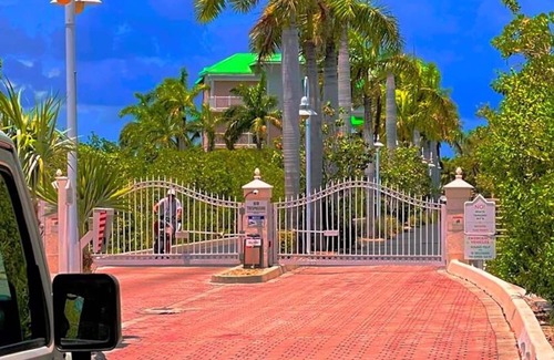 Key West Condo | Beautiful Marina location. Gated community. Quite and secure. SUNSETS !