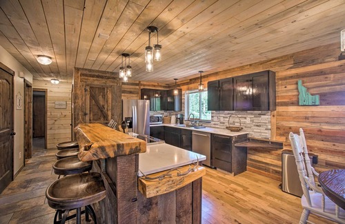 McCall Cabin | Beautiful McCall Cabin: Perfect for Families!