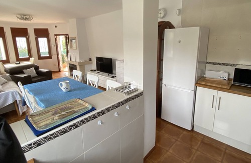 Llanca House | BEAUTIFUL MEDITERRANEAN VILLA - GRIFEU LLANCA BEACH - GARDEN AIR CONDITIONING WIFI