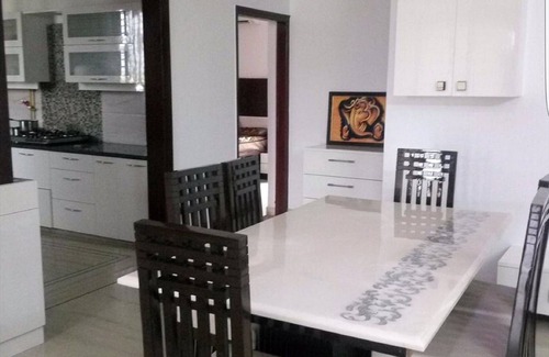 Faridabad Apartment | Beautiful Modern 3 Bhk for Guest