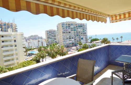 Torrequebrada Apartment | Beautiful Modern 3 Bed Apartment with Fantastic Views of the Mediterranean.