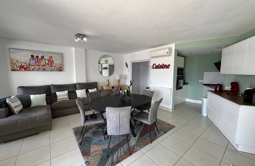Roses Town Center Apartment | Beautiful modern flat sea view Roses AV-61