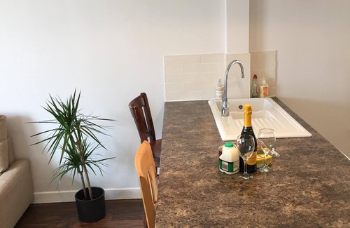 Southsea Apartment | Beautiful Modern Seafront Apartment Recently Re-furbished