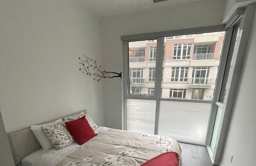 Bathurst Quay House | Beautiful Modern townhome in heart of downtown Toronto