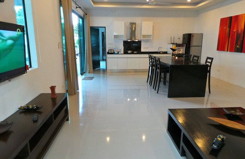 Rawai Villa | Beautiful Modern Villa PRIVATE POOL, 3 BDR, 3 BATH, Very Close to the Beaches.