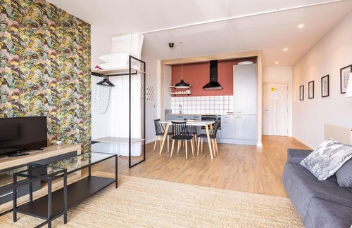 Fazouro Apartment | Beautiful, modern vacation apartment directly by the sea!