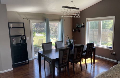 Butte Des Morts House | Beautiful Modernized Home for EAA 2025