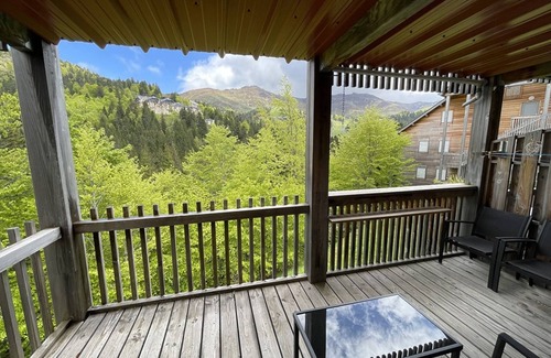 Laveissiere Apartment | Beautiful Mountain Apartment with Ski-In Access