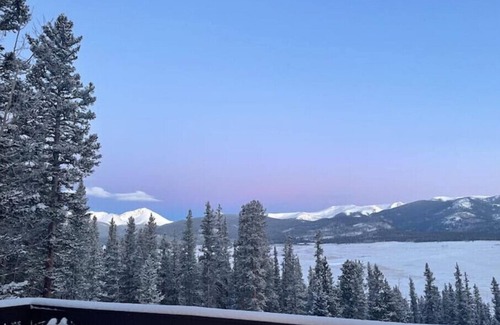 Michigan Hill Cabin | Beautiful mountain home with BREATHTAKING views!
