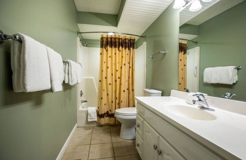 Lake Placid Resort | Beautiful Mountain Views 5 Minutes to Mirror Lake nIronman July 20, 2025