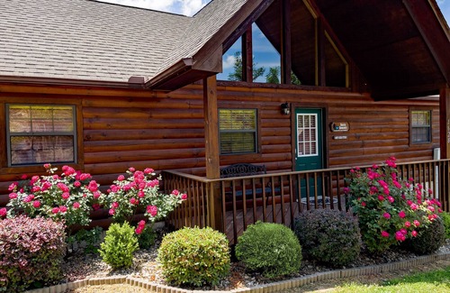 Sevierville Cabin | Beautiful Mountain Sunset View! Hot Tub, Pool Table, Closest to Dollywood