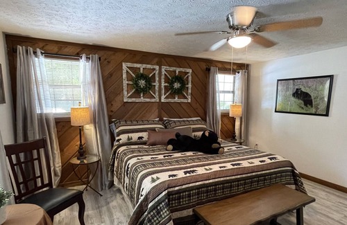 Caton Cottage | Beautiful mountain cottage with great views!