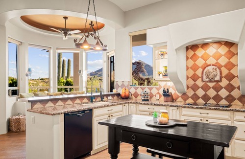Cave Creek House | Beautiful Mountain View home w/Infinity Pool, Spa, 3 Fireplaces and more.