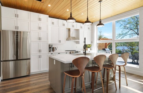McMurrich/Monteith Cottage | Beautiful Muskoka Cottage Lakehouse near Huntsville with Sauna