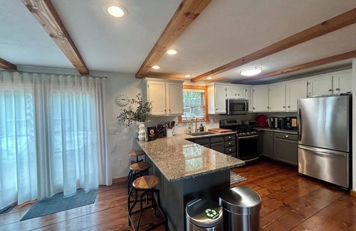 Oak Bluffs House | Beautiful MV Retreat - Central AC - Large Deck, Blue Stone Patio and Fire Pit