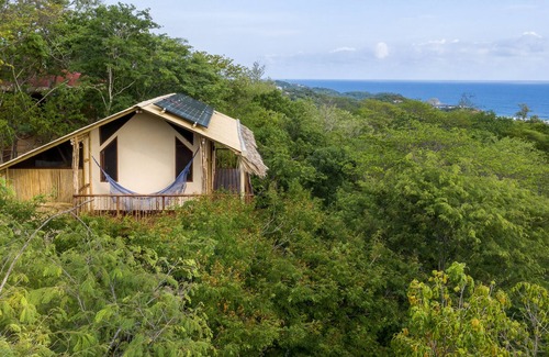 Santa Maria Tonameca House | Beautiful & Eco Cabaña in Forest w/ Ocean View
